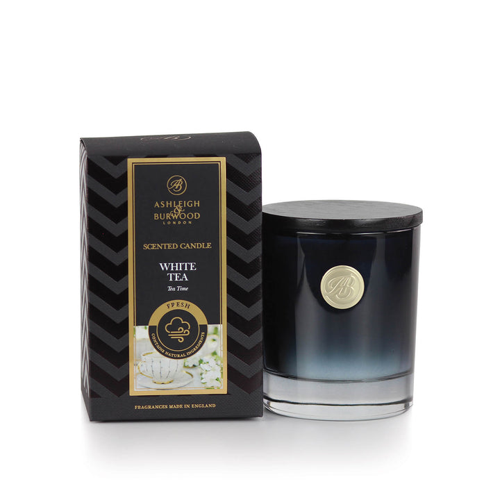 White Tea Signature Scented Candle