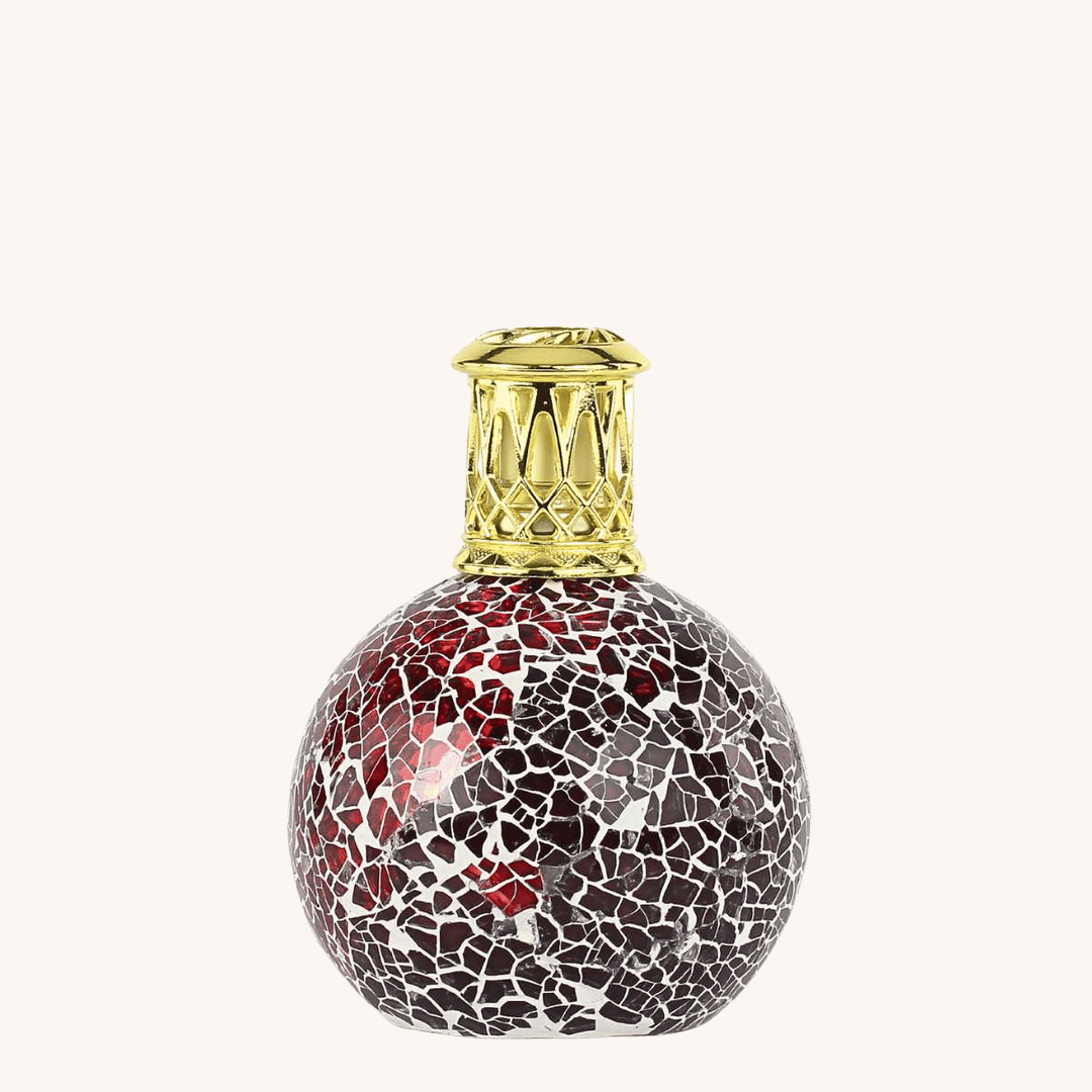 Queen of Hearts Fragrance Lamp on a white background