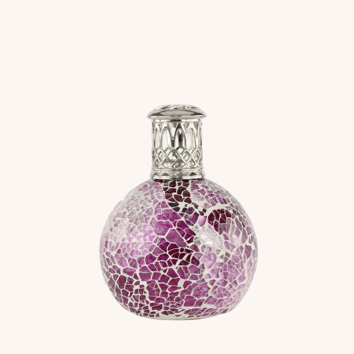 Sugar Plum Fragrance Lamp on a white background
