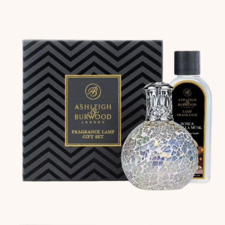 The Pearl with Rose &amp; Vanilla Musk Gift Set on a white background